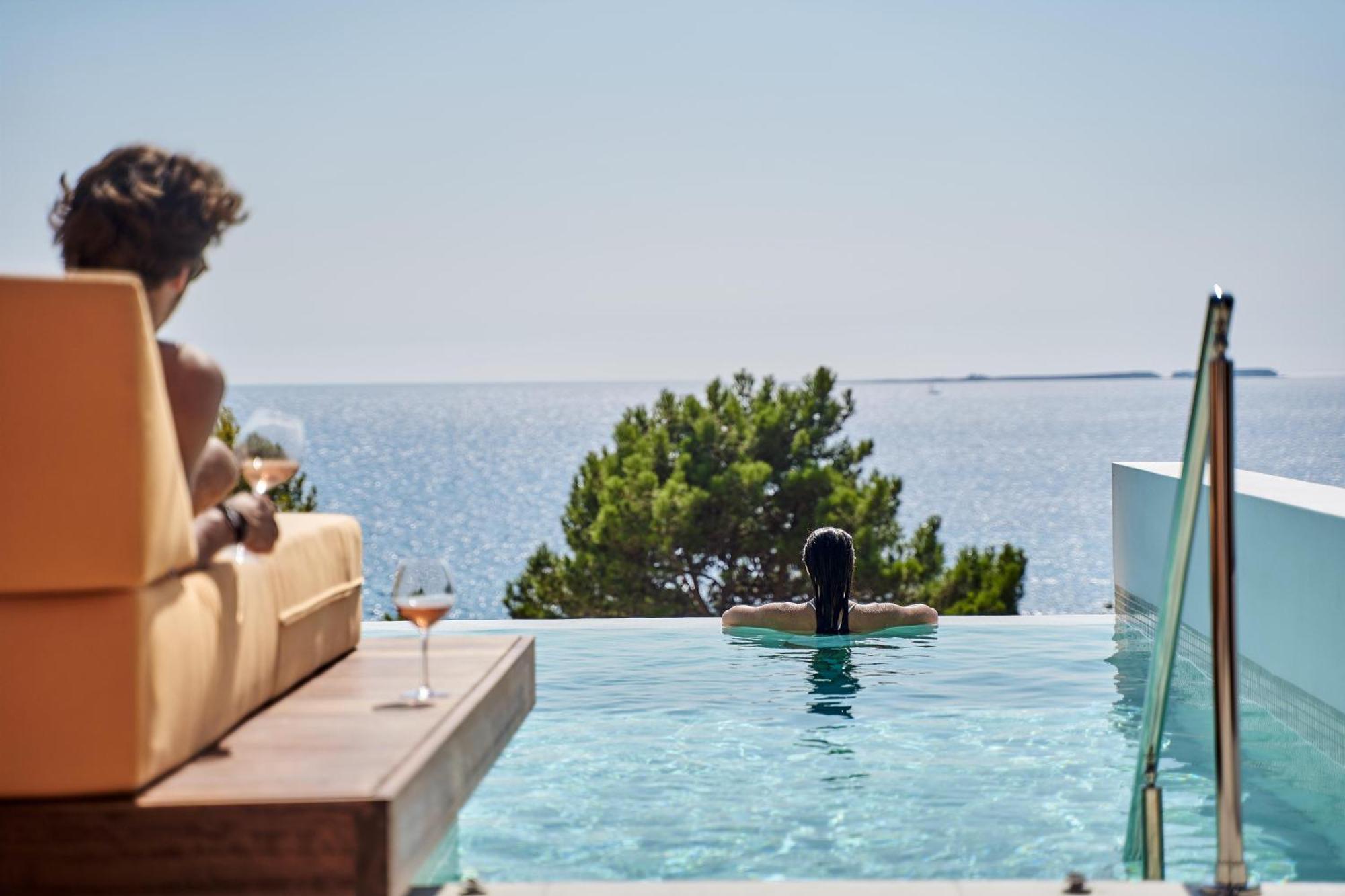 Hotel White Rocks Kefalonia 4*